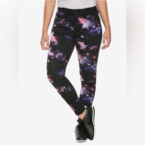 NWT Hot Topic HT Denim Hi-Rise Black Galaxy Super Skinny Jeans with Stretch Sz 7